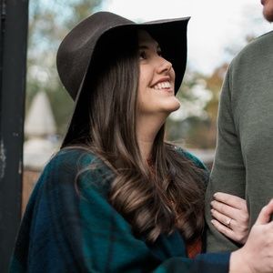 Meet your Posher, Dana